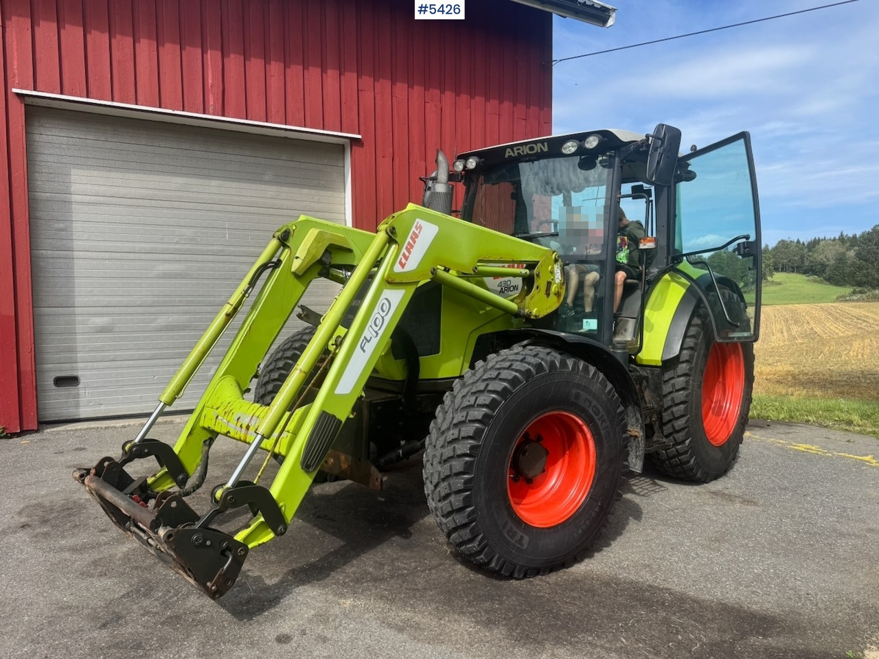 2011 Claas Arion 430 w/ Front loader and Plough. 3210 hours! - טרקטור חקלאי: תמונה 1 2011 Claas Arion 430 w/ Front loader and Plough. 3210 hours! - טרקטור חקלאי: תמונה 1