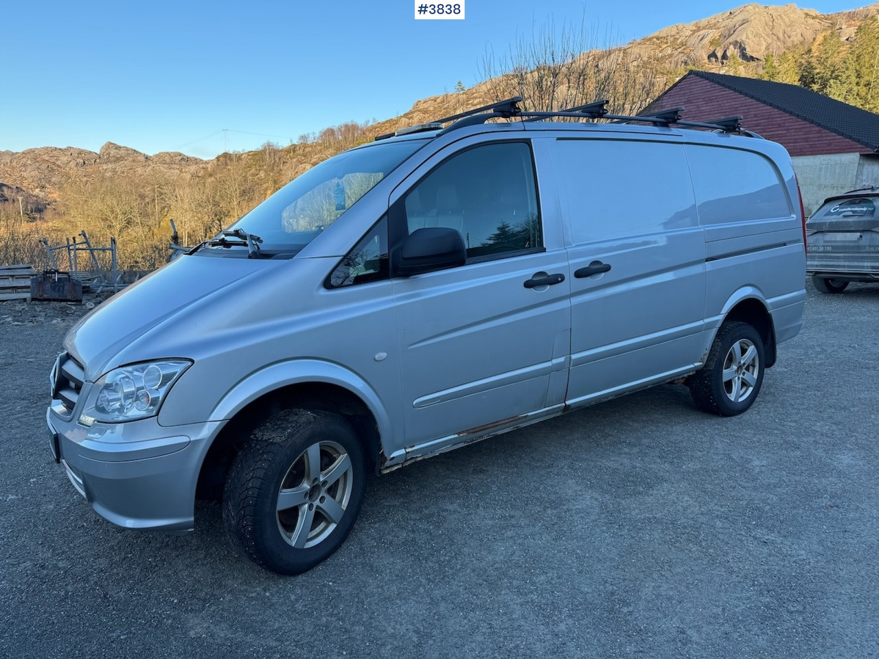 2011 Mercedes-Benz Vito - כלי רכב מסחרי עם לוח: תמונה 4 2011 Mercedes-Benz Vito - כלי רכב מסחרי עם לוח: תמונה 4