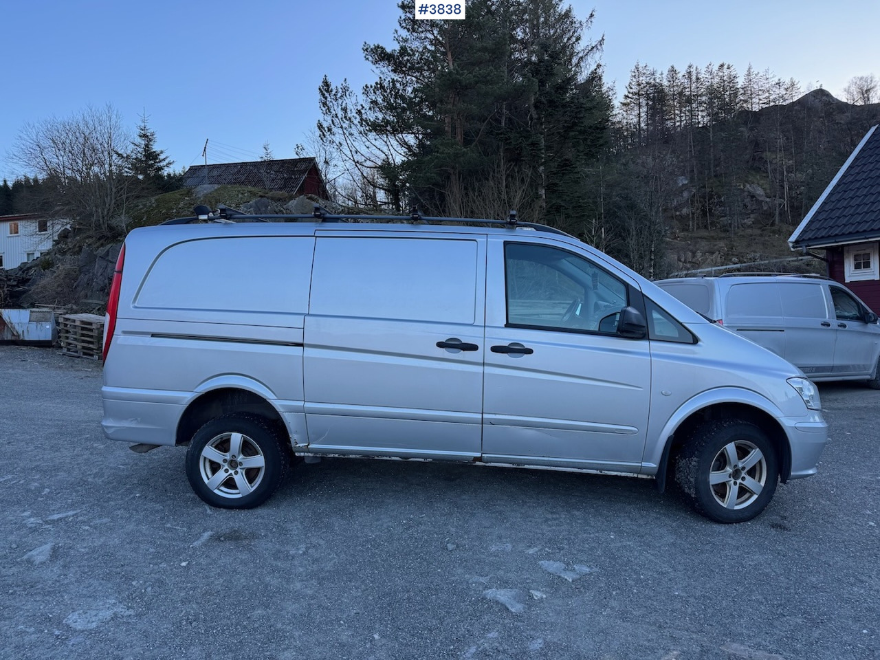 2011 Mercedes-Benz Vito - כלי רכב מסחרי עם לוח: תמונה 5 2011 Mercedes-Benz Vito - כלי רכב מסחרי עם לוח: תמונה 5