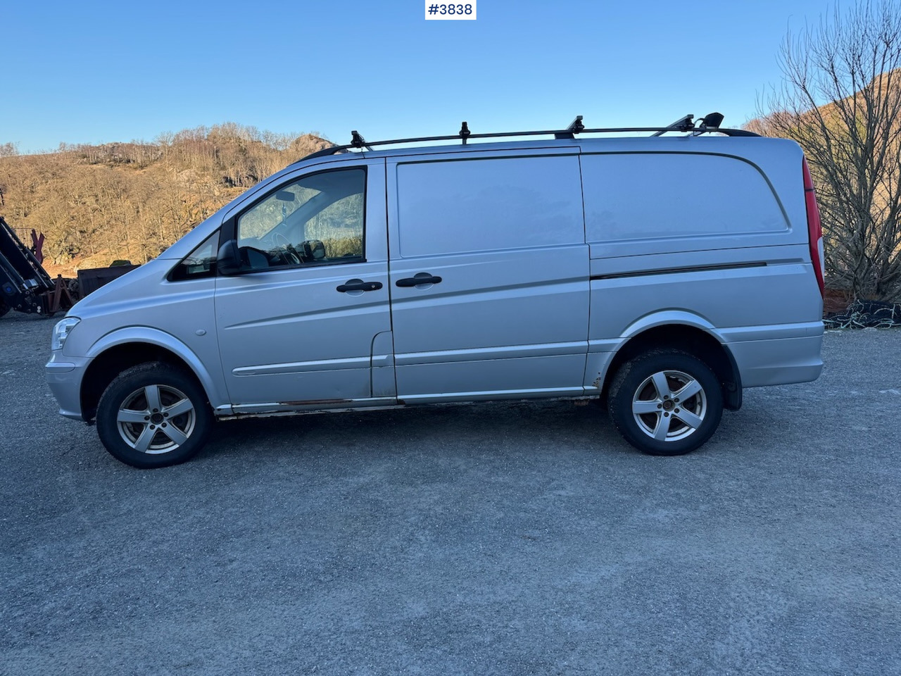 2011 Mercedes-Benz Vito - כלי רכב מסחרי עם לוח: תמונה 3 2011 Mercedes-Benz Vito - כלי רכב מסחרי עם לוח: תמונה 3