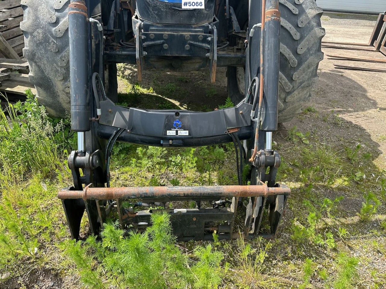 2011 New Holland T6080 w/ trima +5.1p - טרקטור חקלאי: תמונה 4 2011 New Holland T6080 w/ trima +5.1p - טרקטור חקלאי: תמונה 4
