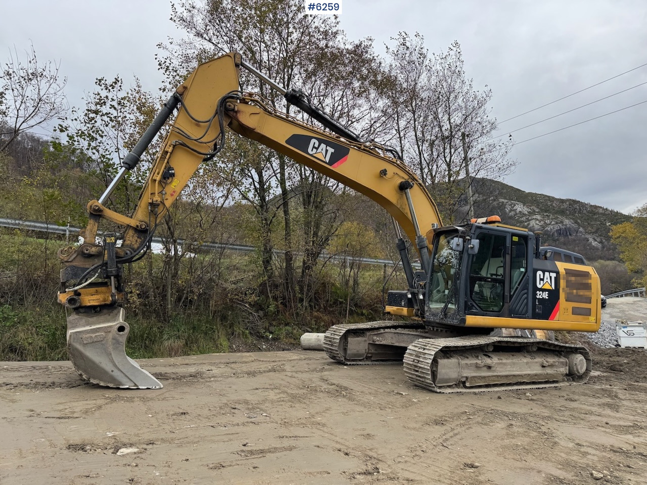 2012 Cat 324 E w/ rotor tilt, sanding bucket and digging bucket. - מחפר: תמונה 1 2012 Cat 324 E w/ rotor tilt, sanding bucket and digging bucket. - מחפר: תמונה 1