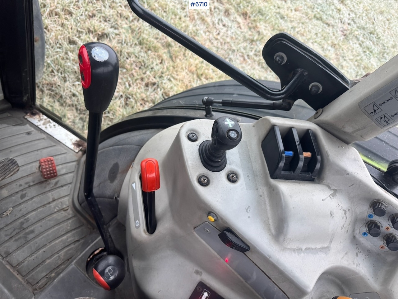 טרקטור חקלאי 2012 Claas 220 Elios w/ Front loader. 3220 hours!: תמונה 16 טרקטור חקלאי 2012 Claas 220 Elios w/ Front loader. 3220 hours!: תמונה 16