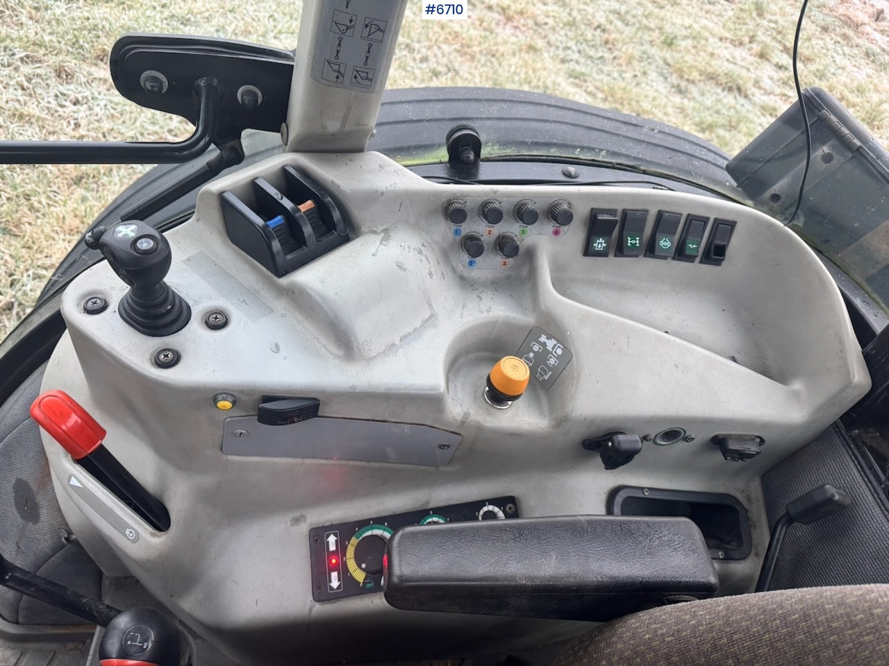 טרקטור חקלאי 2012 Claas 220 Elios w/ Front loader. 3220 hours!: תמונה 17 טרקטור חקלאי 2012 Claas 220 Elios w/ Front loader. 3220 hours!: תמונה 17