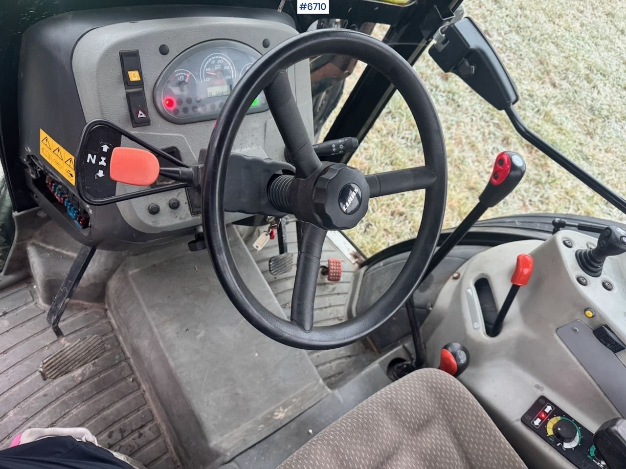 טרקטור חקלאי 2012 Claas 220 Elios w/ Front loader. 3220 hours!: תמונה 15 טרקטור חקלאי 2012 Claas 220 Elios w/ Front loader. 3220 hours!: תמונה 15