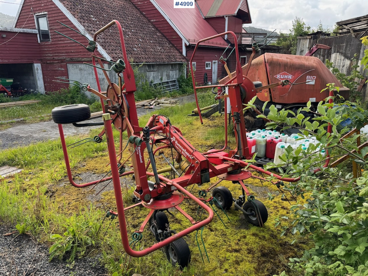 2012 Kverneland Taarup 8052 Spreader harrow - ציוד חציר ומספוא: תמונה 3 2012 Kverneland Taarup 8052 Spreader harrow - ציוד חציר ומספוא: תמונה 3