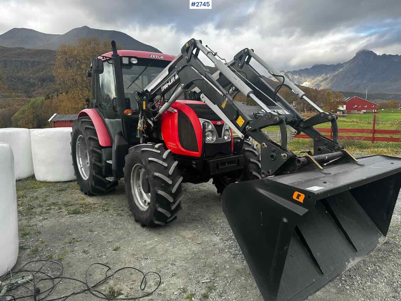 2012 ZETOR PROXIMA POWER 90 w/ Trac-lift Front loader and Bucket - טרקטור חקלאי: תמונה 1 2012 ZETOR PROXIMA POWER 90 w/ Trac-lift Front loader and Bucket - טרקטור חקלאי: תמונה 1