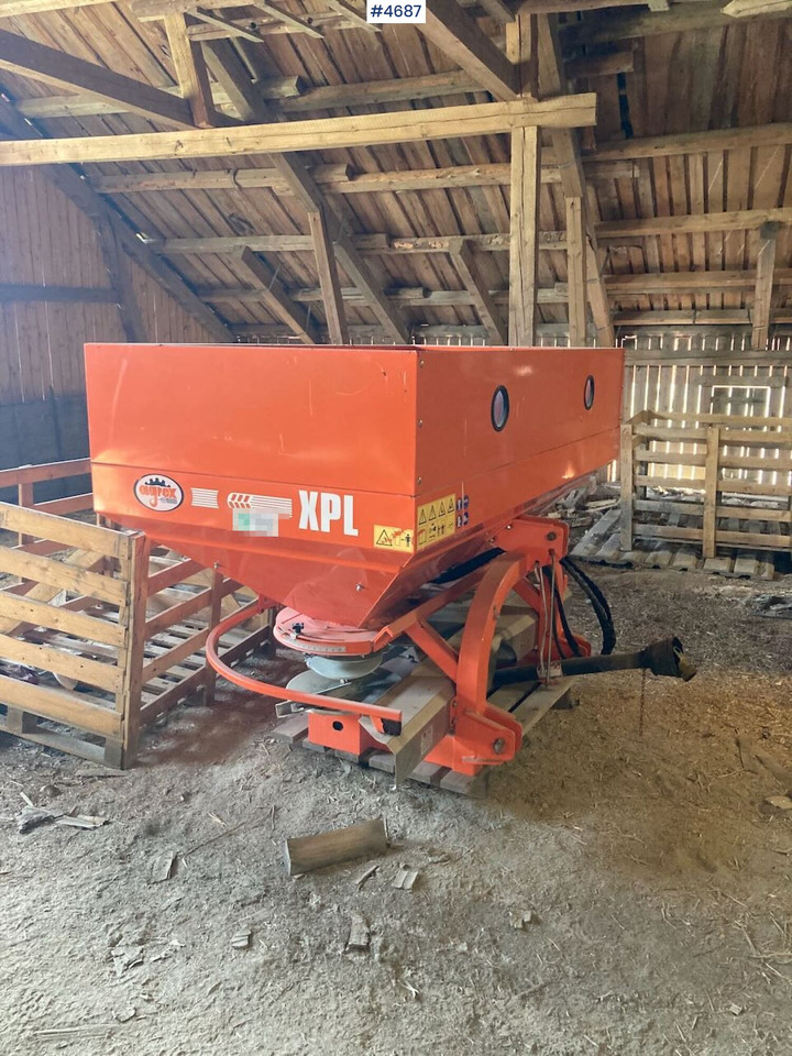 2013 Agrex XP1 1500 Fertilizer Spreader - מפזרת דשן: תמונה 1 2013 Agrex XP1 1500 Fertilizer Spreader - מפזרת דשן: תמונה 1