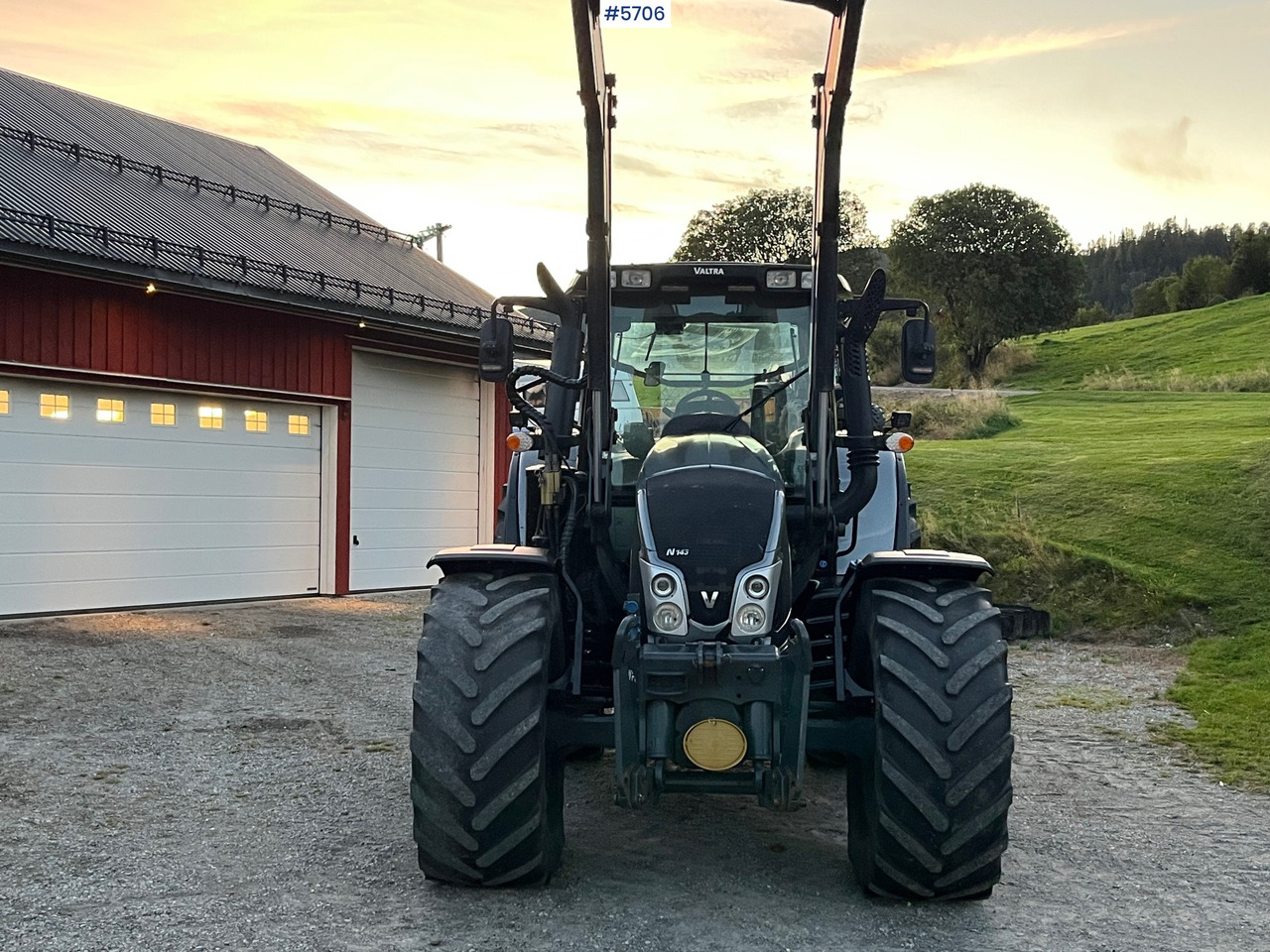 2014 Valtra N143 Direct, well equipped! - טרקטור חקלאי: תמונה 2 2014 Valtra N143 Direct, well equipped! - טרקטור חקלאי: תמונה 2