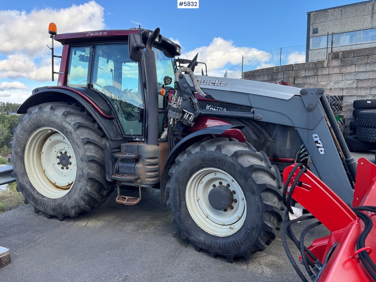 2014 Valtra T193 H w/ front loader and plow plate. - טרקטור חקלאי: תמונה 2 2014 Valtra T193 H w/ front loader and plow plate. - טרקטור חקלאי: תמונה 2
