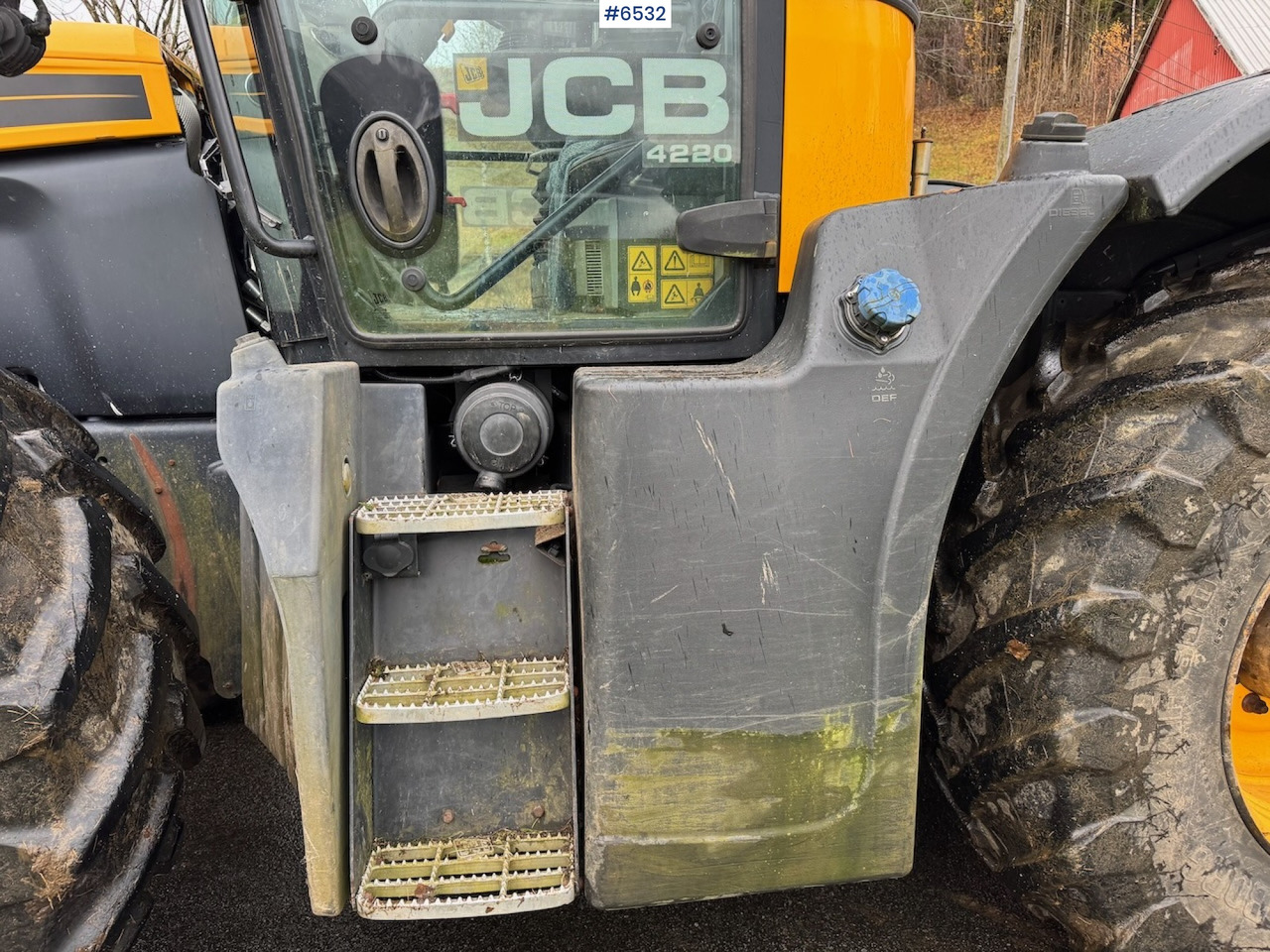 2015 JCB Fastrack 4220 w/ front hydraulics, front PTO and plow plate. Low hours! - טרקטור חקלאי: תמונה 5 2015 JCB Fastrack 4220 w/ front hydraulics, front PTO and plow plate. Low hours! - טרקטור חקלאי: תמונה 5