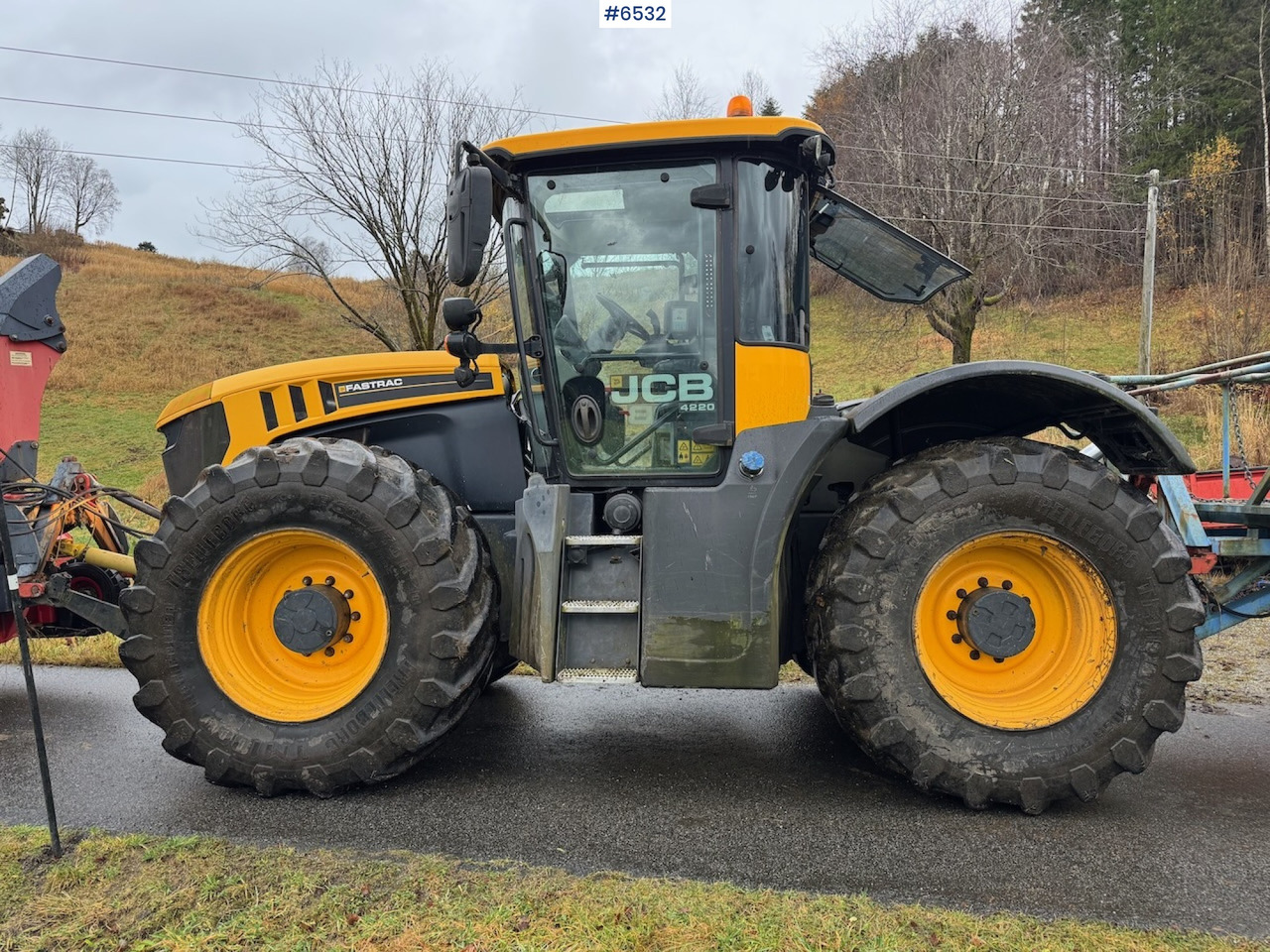 2015 JCB Fastrack 4220 w/ front hydraulics, front PTO and plow plate. Low hours! - טרקטור חקלאי: תמונה 4 2015 JCB Fastrack 4220 w/ front hydraulics, front PTO and plow plate. Low hours! - טרקטור חקלאי: תמונה 4