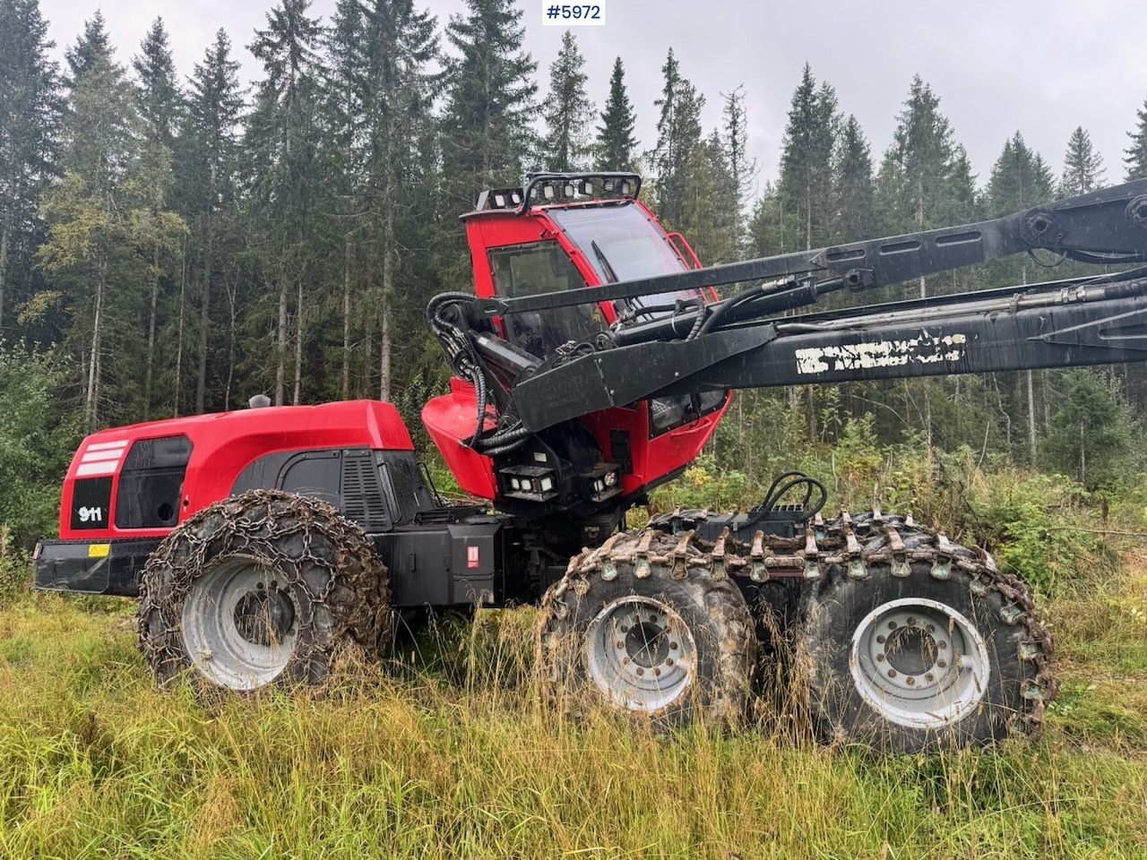 2015 Komatsu 911-6 Harvester with newer head. - מקצרת יערות: תמונה 2 2015 Komatsu 911-6 Harvester with newer head. - מקצרת יערות: תמונה 2