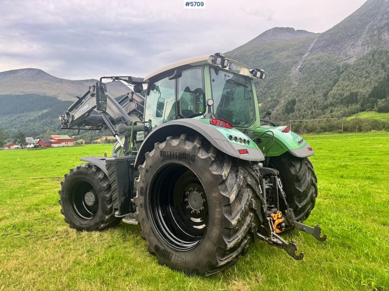 2017 Fendt 724 Vario w/ GPS, Front PTO, Loader and hydraulics. - טרקטור חקלאי: תמונה 5 2017 Fendt 724 Vario w/ GPS, Front PTO, Loader and hydraulics. - טרקטור חקלאי: תמונה 5