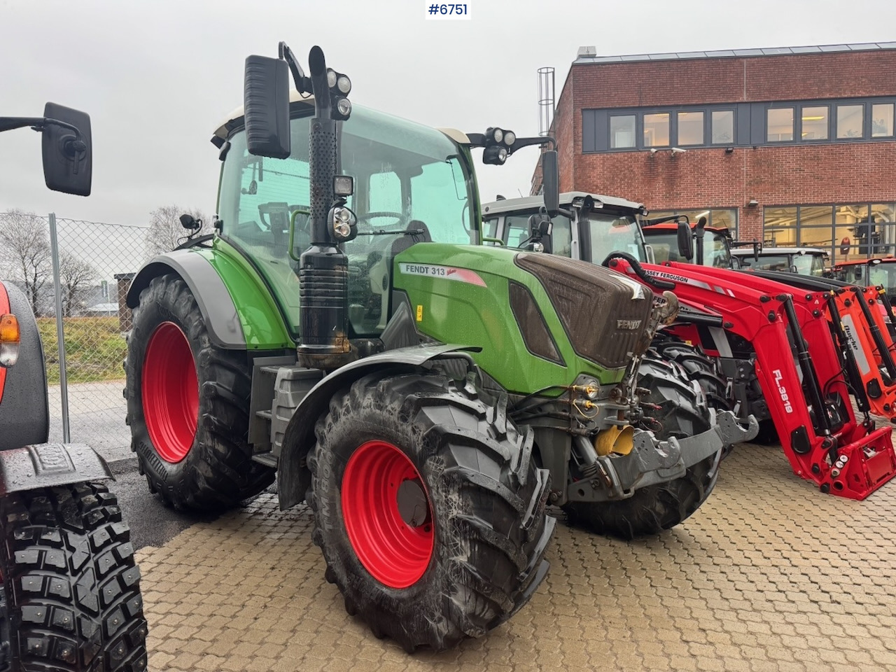 2019 Fendt 313 Vario w/ Front hydraulics and 2 sets of tires. - טרקטור חקלאי: תמונה 1 2019 Fendt 313 Vario w/ Front hydraulics and 2 sets of tires. - טרקטור חקלאי: תמונה 1