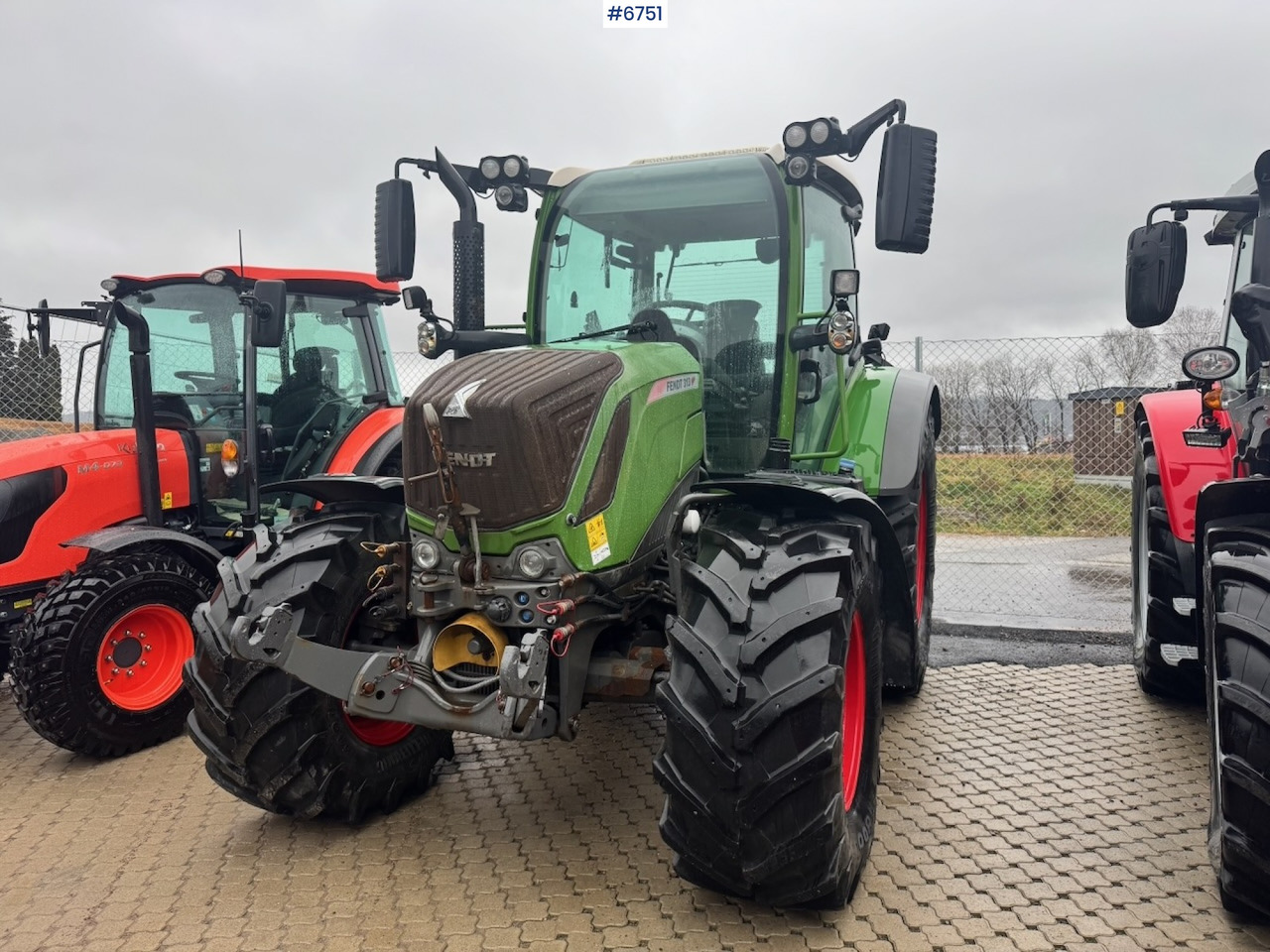 2019 Fendt 313 Vario w/ Front hydraulics and 2 sets of tires. - טרקטור חקלאי: תמונה 4 2019 Fendt 313 Vario w/ Front hydraulics and 2 sets of tires. - טרקטור חקלאי: תמונה 4
