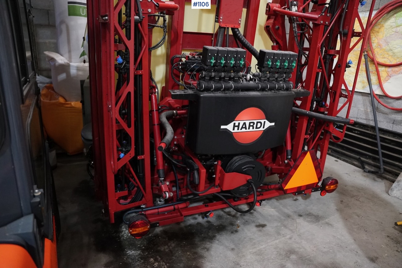 2021 Hardi Mega 1500 Field sprayer - מרסס מותקן על טרקטור: תמונה 3 2021 Hardi Mega 1500 Field sprayer - מרסס מותקן על טרקטור: תמונה 3