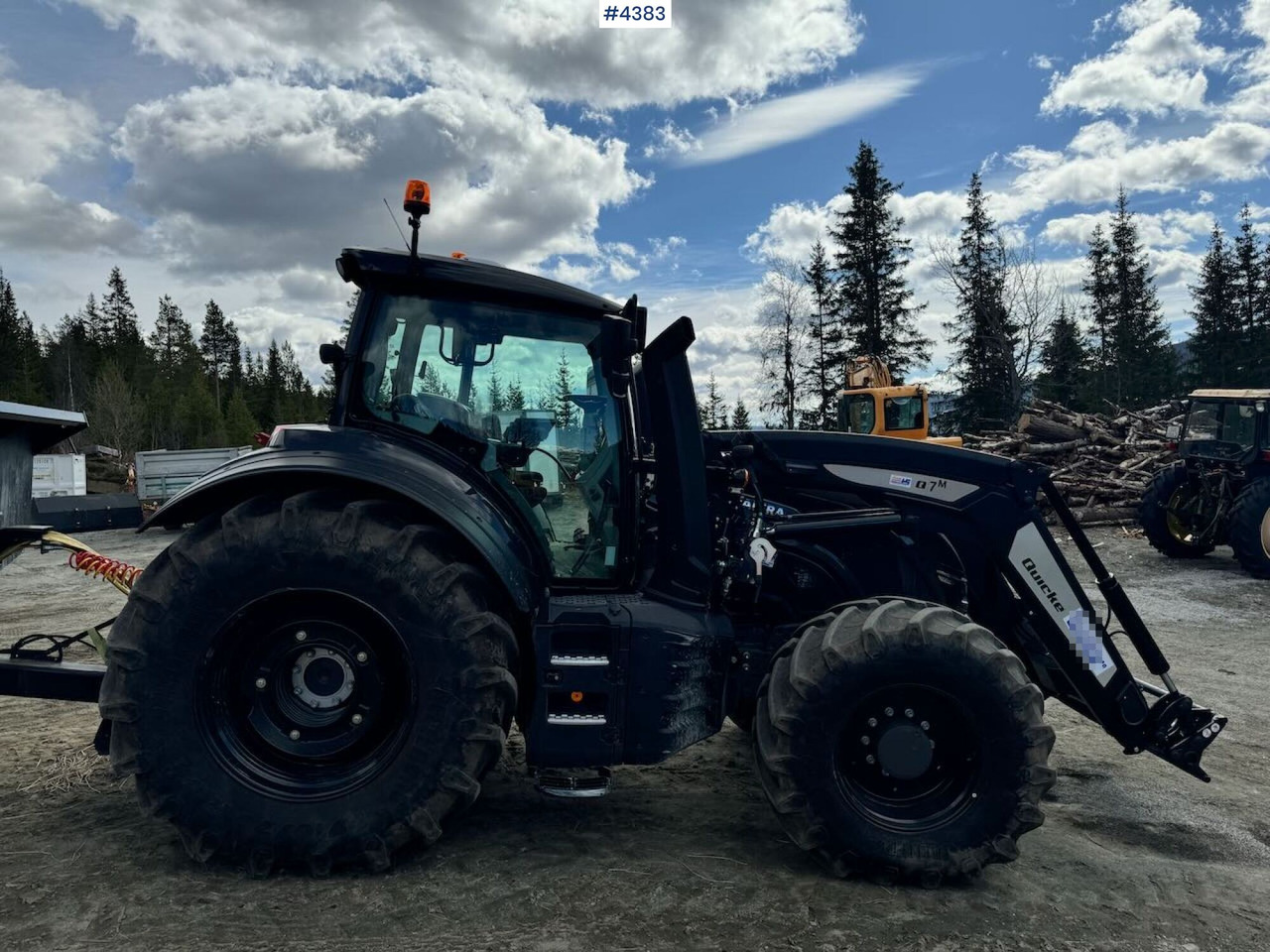 2021 Valtra T234 Versu w/ Quicke Q7 Front Loader - טרקטור חקלאי: תמונה 5 2021 Valtra T234 Versu w/ Quicke Q7 Front Loader - טרקטור חקלאי: תמונה 5