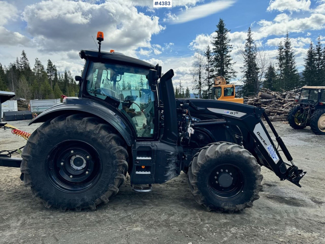 2021 Valtra T234 Versu w/ Quicke Q7 Front Loader - טרקטור חקלאי: תמונה 3 2021 Valtra T234 Versu w/ Quicke Q7 Front Loader - טרקטור חקלאי: תמונה 3