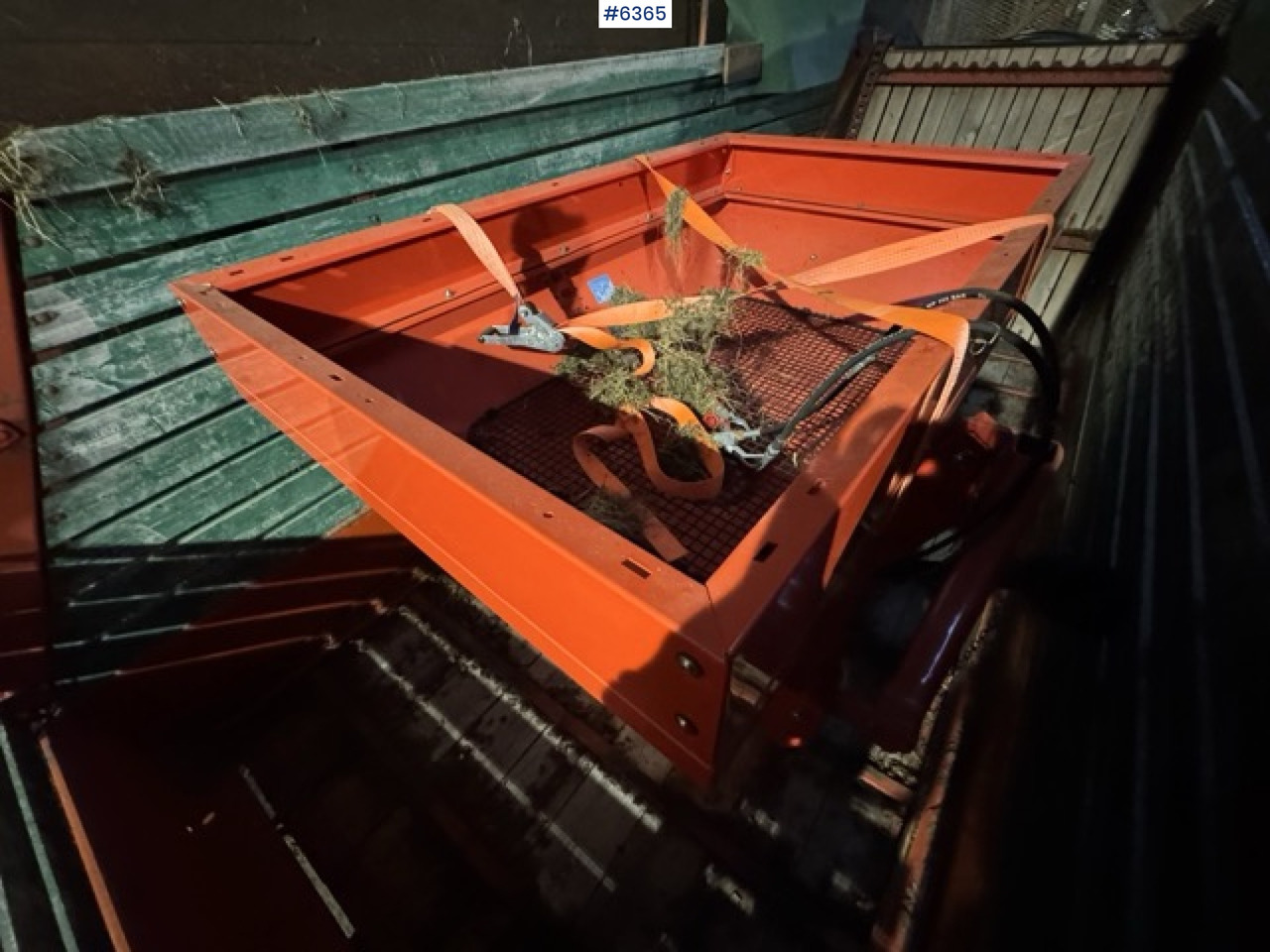 Approx. 1990 Kverneland UN7000 unloading wagon - מפזרת דשן: תמונה 1 Approx. 1990 Kverneland UN7000 unloading wagon - מפזרת דשן: תמונה 1