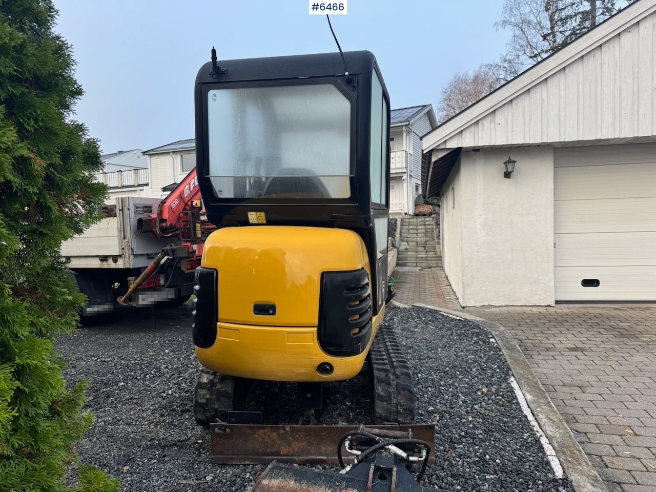 Approx. 2004 CAT 301.8 Mini excavator w/ 4 buckets and grapple. - מחפר: תמונה 4 Approx. 2004 CAT 301.8 Mini excavator w/ 4 buckets and grapple. - מחפר: תמונה 4