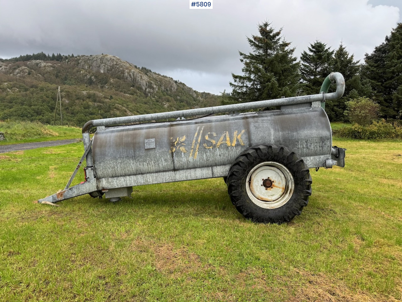 CASE Fertilizer wagon - מכל תערובת: תמונה 1 CASE Fertilizer wagon - מכל תערובת: תמונה 1