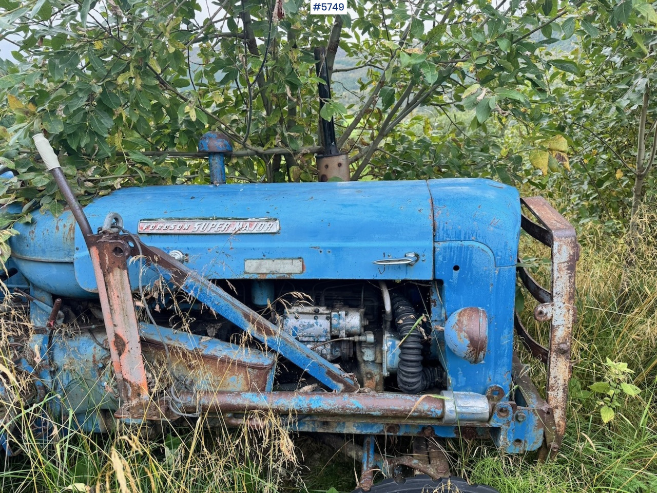 Ca. 1961 Fordson Super Major 4×2 Tractor w/ Bucket - טרקטור חקלאי: תמונה 4 Ca. 1961 Fordson Super Major 4×2 Tractor w/ Bucket - טרקטור חקלאי: תמונה 4