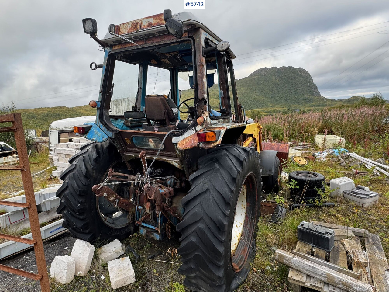 Circa 1987 Ford 7700 with Malm Orstad loader! - טרקטור חקלאי: תמונה 5 Circa 1987 Ford 7700 with Malm Orstad loader! - טרקטור חקלאי: תמונה 5