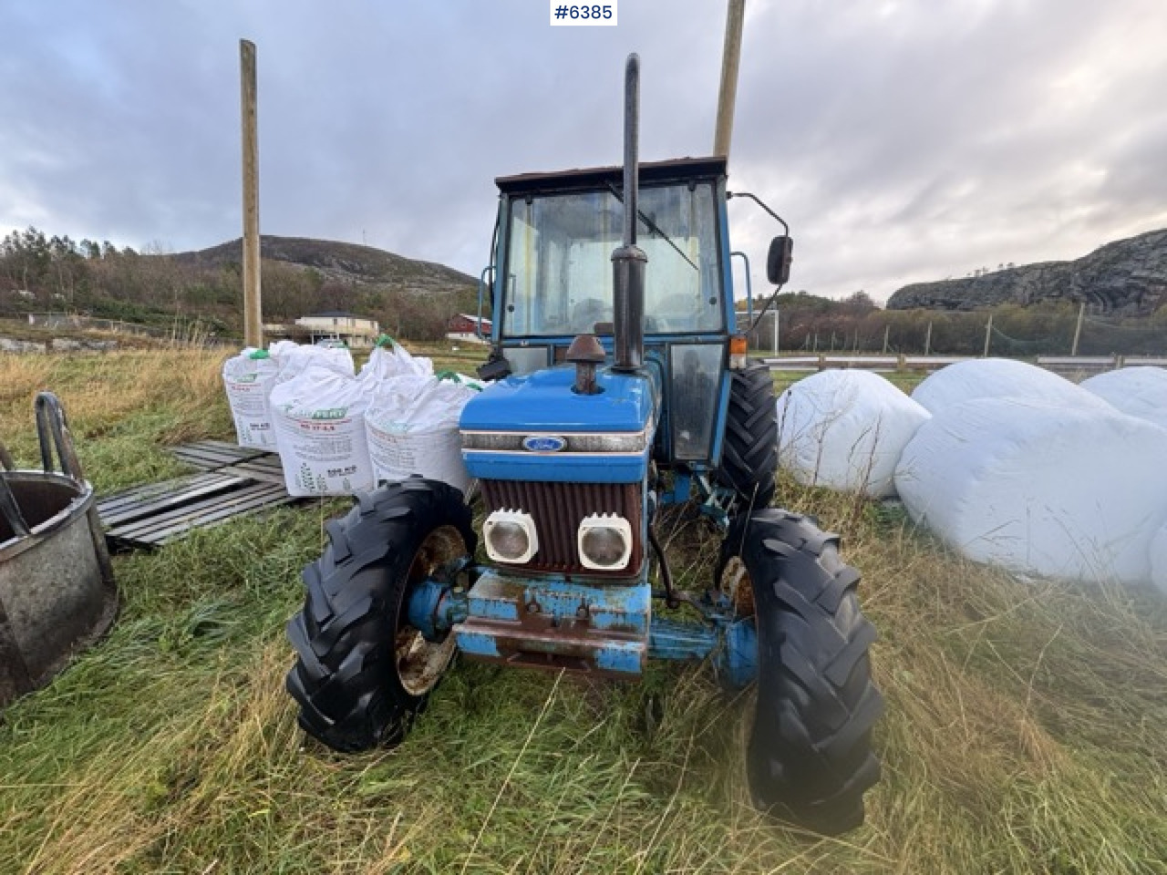 Ford 4610 4x4 tractor. 3,561 hours! - טרקטור חקלאי: תמונה 3 Ford 4610 4x4 tractor. 3,561 hours! - טרקטור חקלאי: תמונה 3