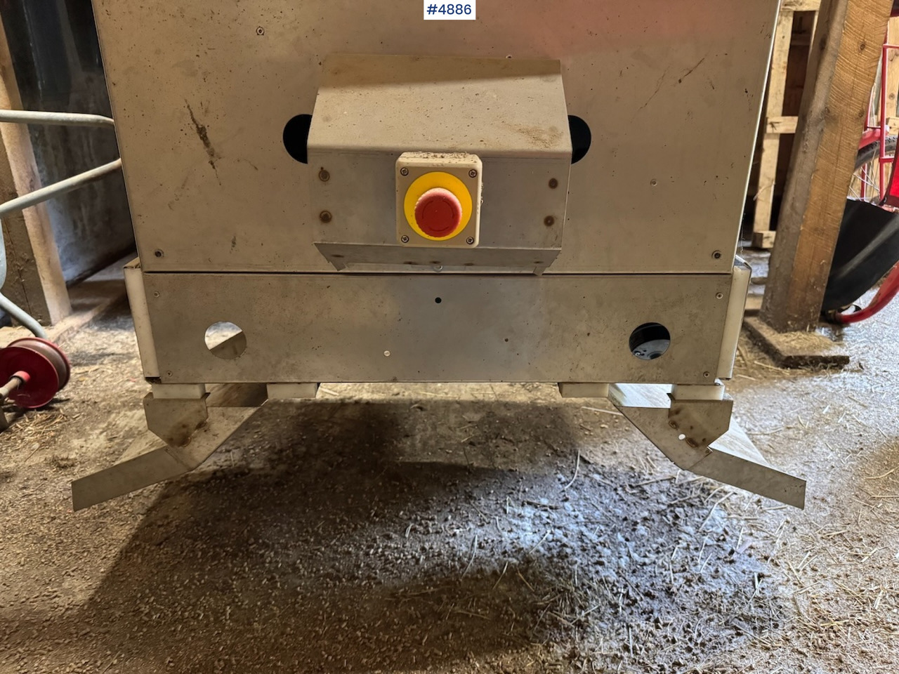 ציוד לבעלי חיים GEA M300 Automatic feeder, barely used.: תמונה 8
