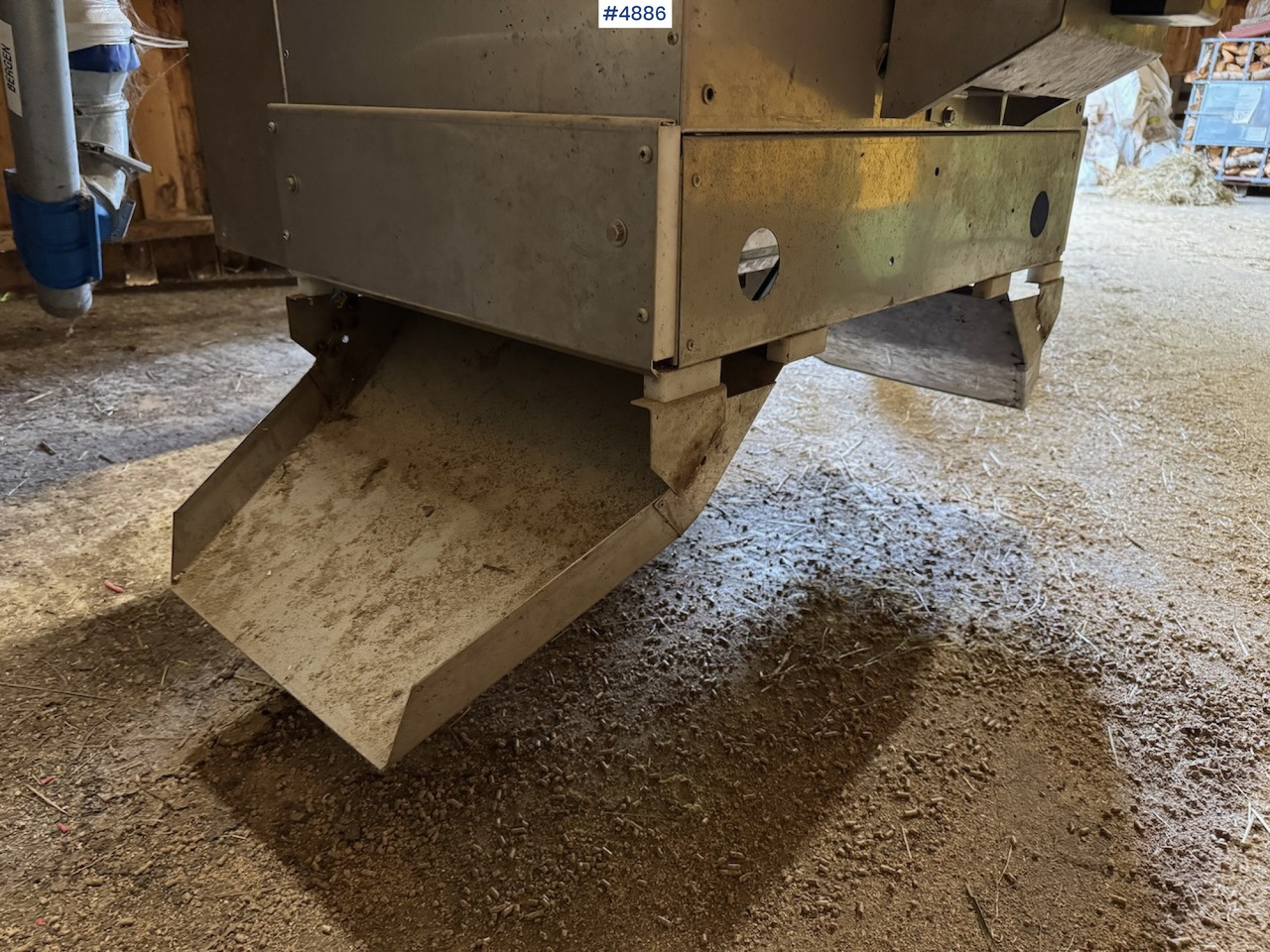 GEA M300 Automatic feeder, barely used. - ציוד לבעלי חיים: תמונה 4 GEA M300 Automatic feeder, barely used. - ציוד לבעלי חיים: תמונה 4