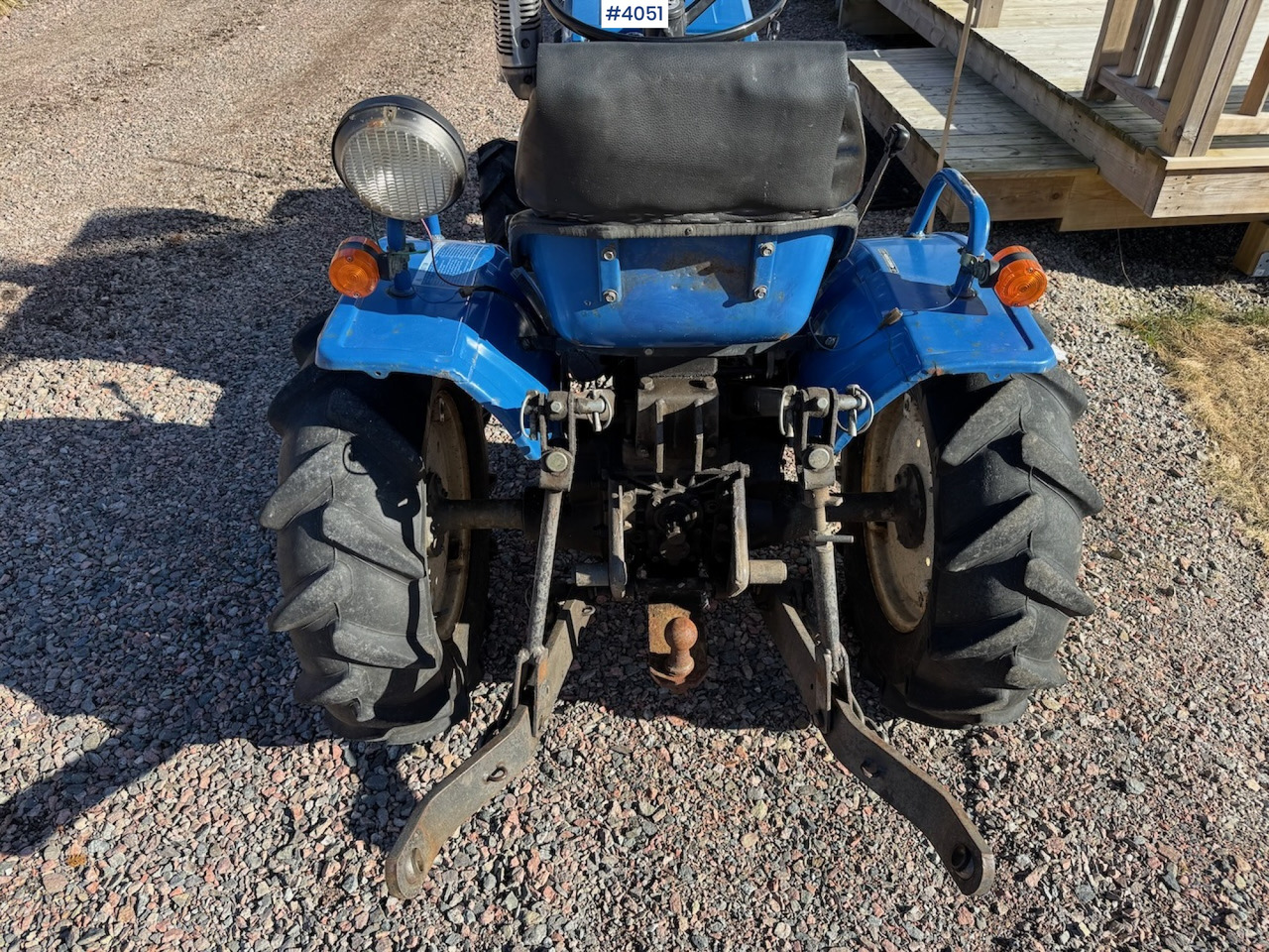 Iseki 2140 w/bucket, tiller and wood splitter. Low hours! - טרקטור חקלאי: תמונה 4 Iseki 2140 w/bucket, tiller and wood splitter. Low hours! - טרקטור חקלאי: תמונה 4