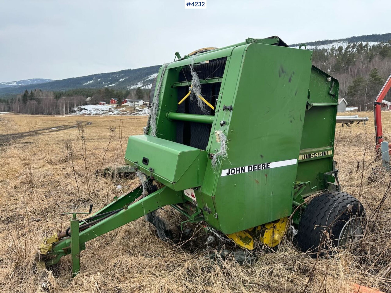John Deere 545 Round baler - ציוד חציר ומספוא: תמונה 1 John Deere 545 Round baler - ציוד חציר ומספוא: תמונה 1