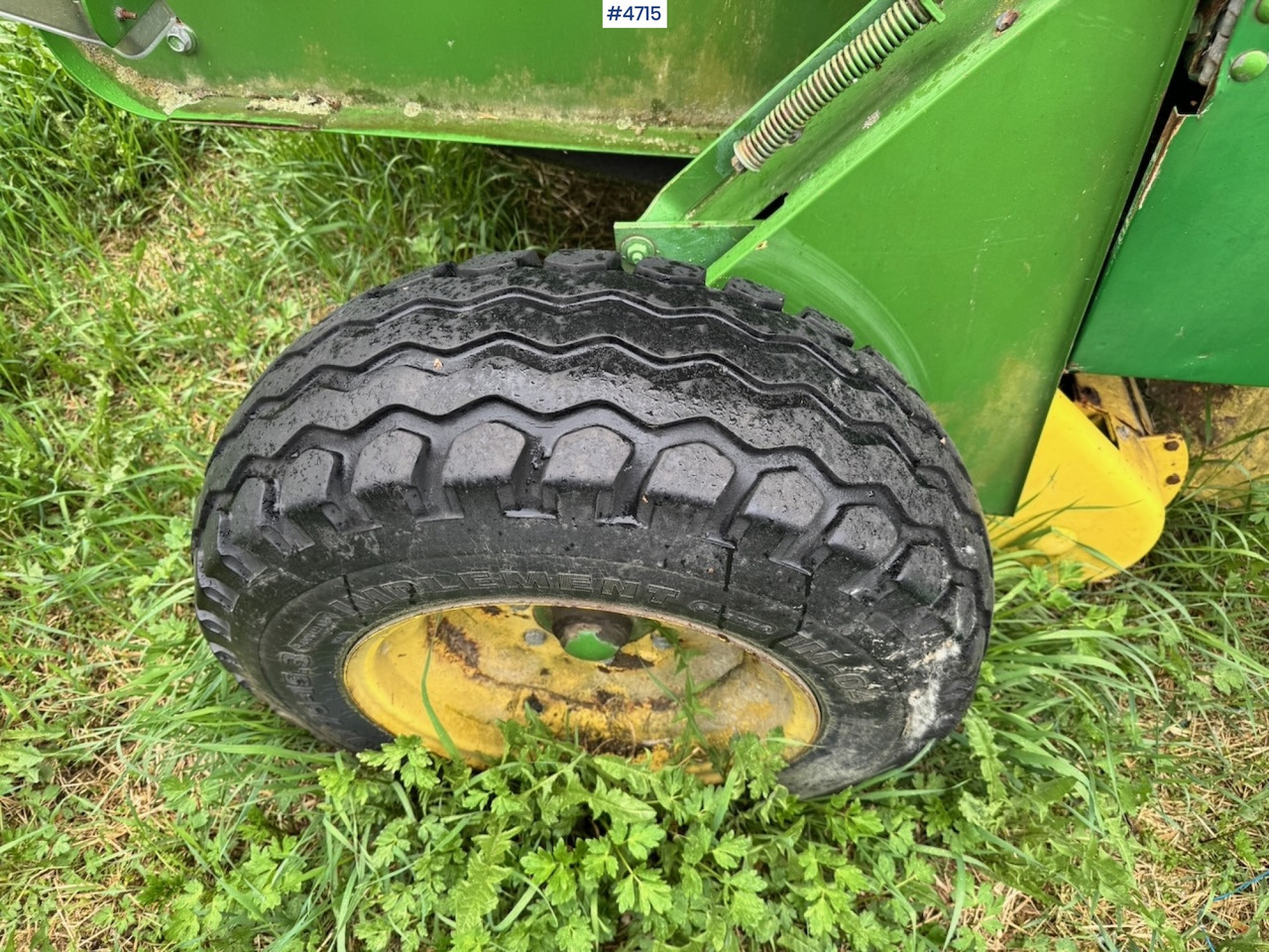 ציוד חציר ומספוא John Deere round baler: תמונה 14