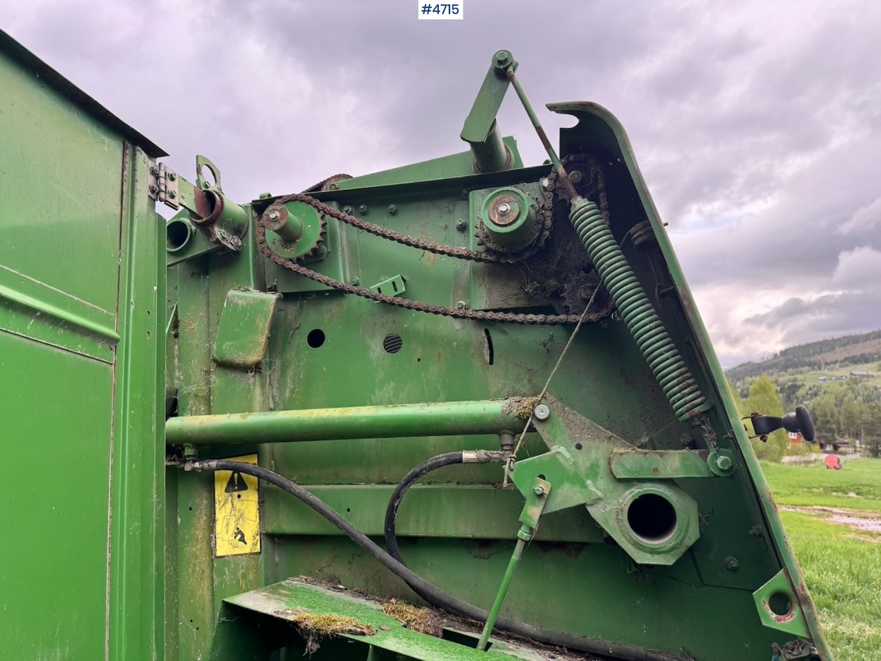 ציוד חציר ומספוא John Deere round baler: תמונה 9