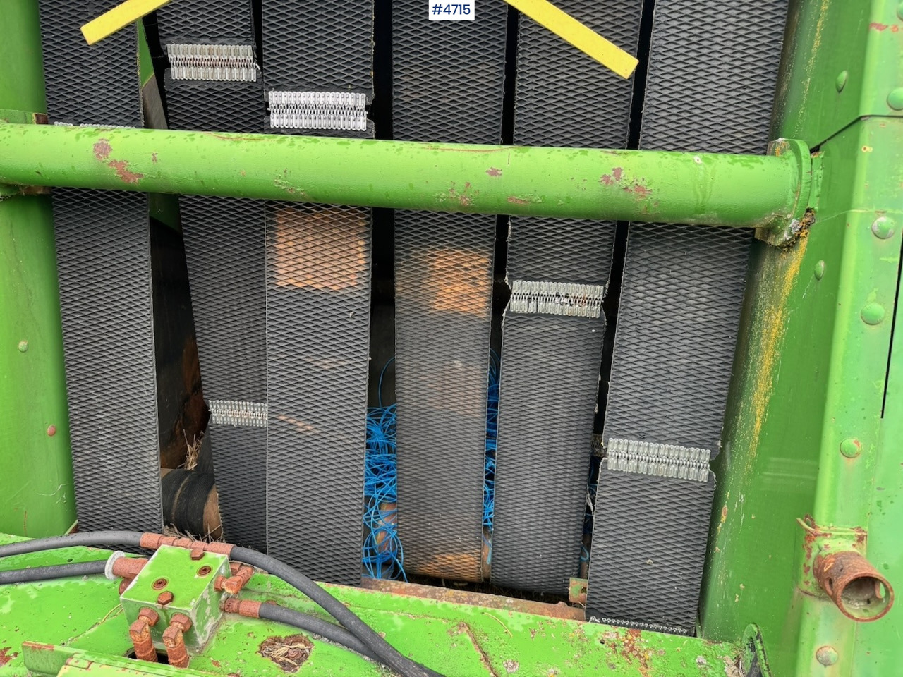 ציוד חציר ומספוא John Deere round baler: תמונה 7