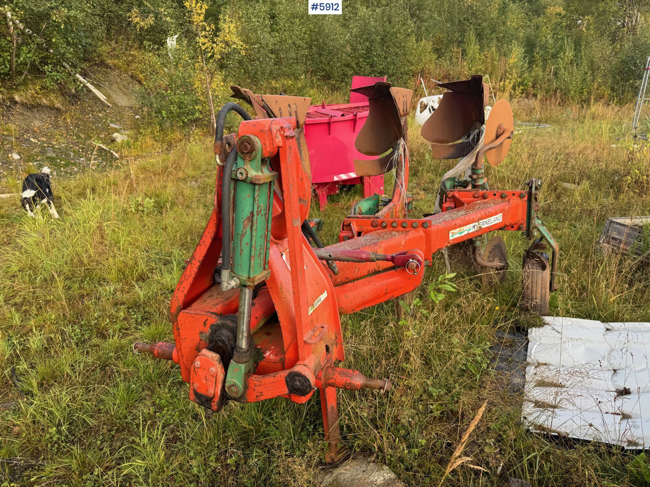 Kverneland 3-furrow reversible plough - ציוד עיבוד קרקע: תמונה 5 Kverneland 3-furrow reversible plough - ציוד עיבוד קרקע: תמונה 5