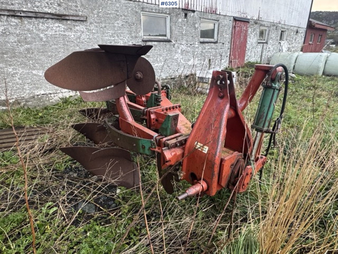 Kverneland 3-furrow reversible plough - ציוד עיבוד קרקע: תמונה 5 Kverneland 3-furrow reversible plough - ציוד עיבוד קרקע: תמונה 5