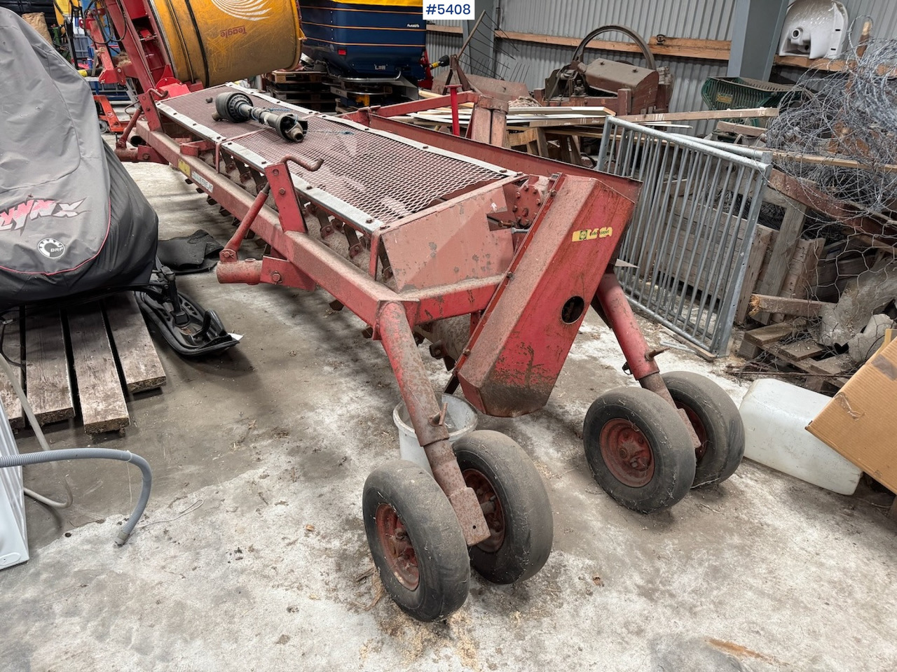 Kverneland 4 m Stone Rake - ציוד עיבוד קרקע: תמונה 1 Kverneland 4 m Stone Rake - ציוד עיבוד קרקע: תמונה 1