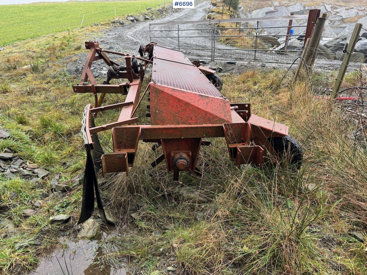 Kverneland stone rake 4 m. - ציוד עיבוד קרקע: תמונה 2 Kverneland stone rake 4 m. - ציוד עיבוד קרקע: תמונה 2