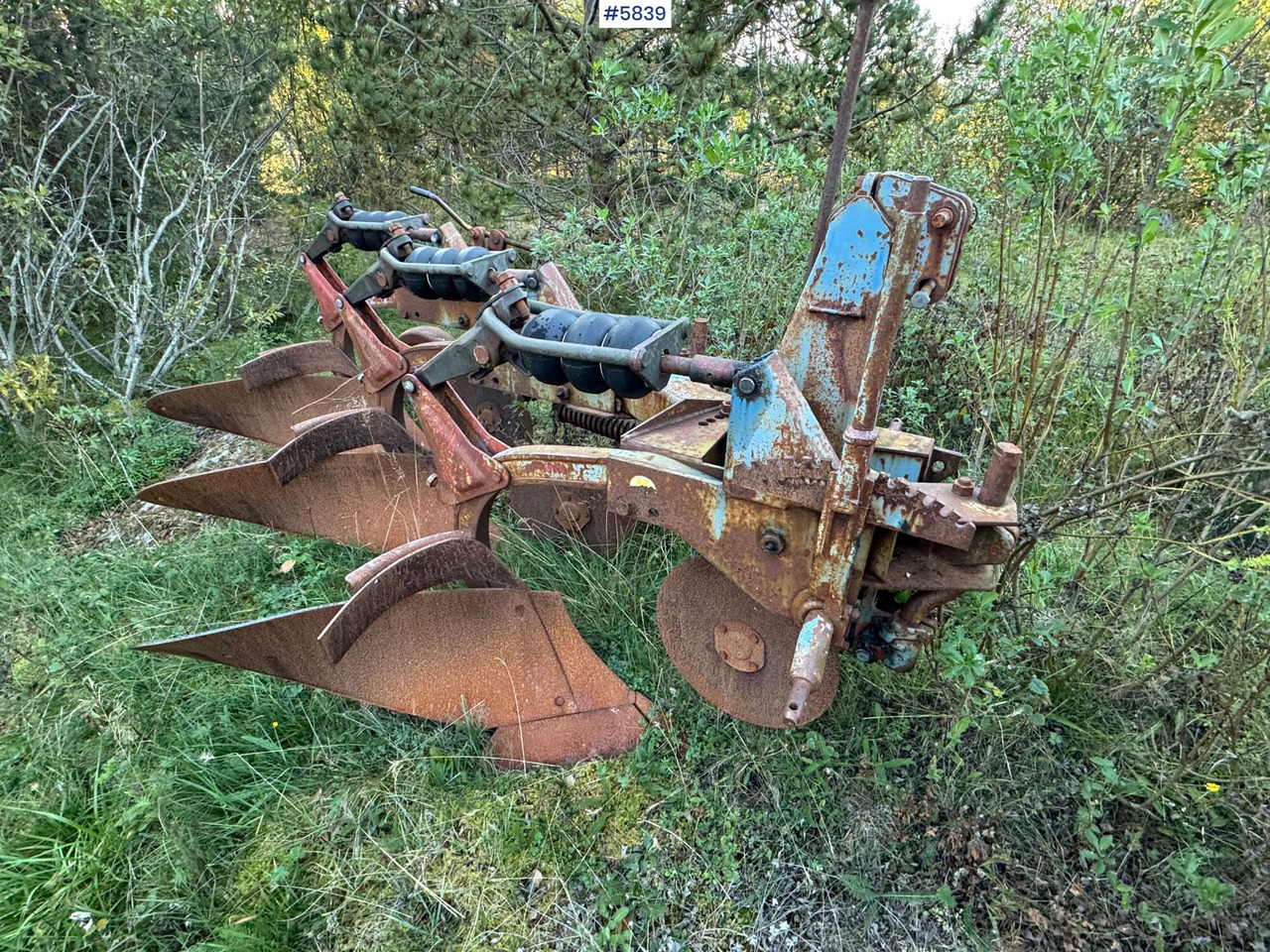 Øverum 3-furrow plow - ציוד עיבוד קרקע: תמונה 2 Øverum 3-furrow plow - ציוד עיבוד קרקע: תמונה 2