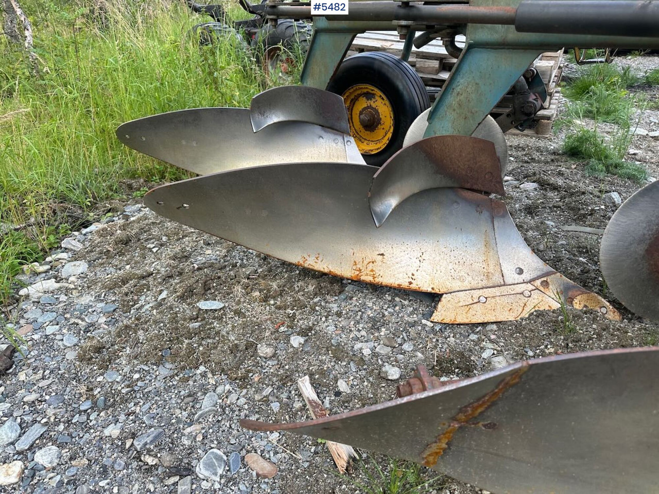 Øverum CV 398 H 3-furrow reversible plow - ציוד עיבוד קרקע: תמונה 5 Øverum CV 398 H 3-furrow reversible plow - ציוד עיבוד קרקע: תמונה 5