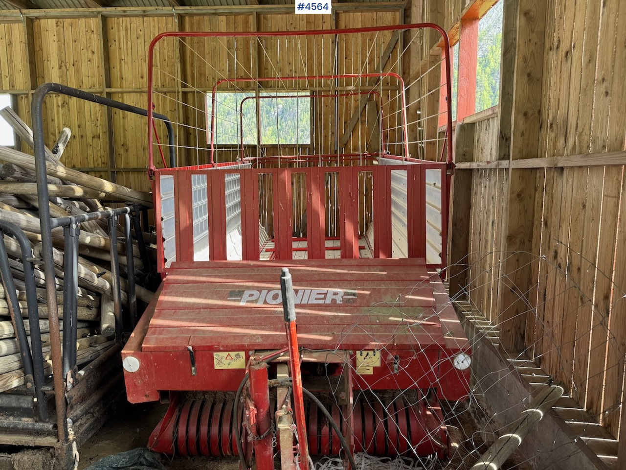 Sip Pioneer 20 N Loader - ציוד חציר ומספוא: תמונה 2 Sip Pioneer 20 N Loader - ציוד חציר ומספוא: תמונה 2