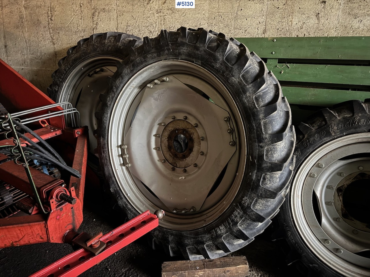 Sprayer wheels 12.4 R46 and 11.2 R32 - מרסס: תמונה 1 Sprayer wheels 12.4 R46 and 11.2 R32 - מרסס: תמונה 1