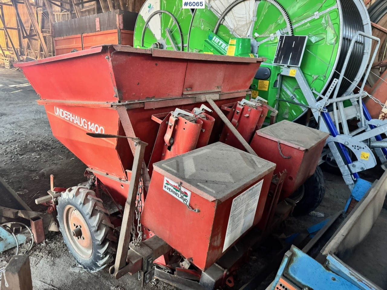 Underhaug 1400 potato planter - משתיל תפוחי אדמה: תמונה 1 Underhaug 1400 potato planter - משתיל תפוחי אדמה: תמונה 1