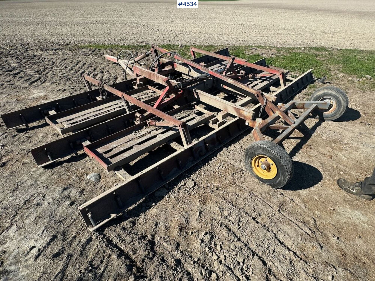 Väderstad harrow - ציוד עיבוד קרקע: תמונה 1 Väderstad harrow - ציוד עיבוד קרקע: תמונה 1
