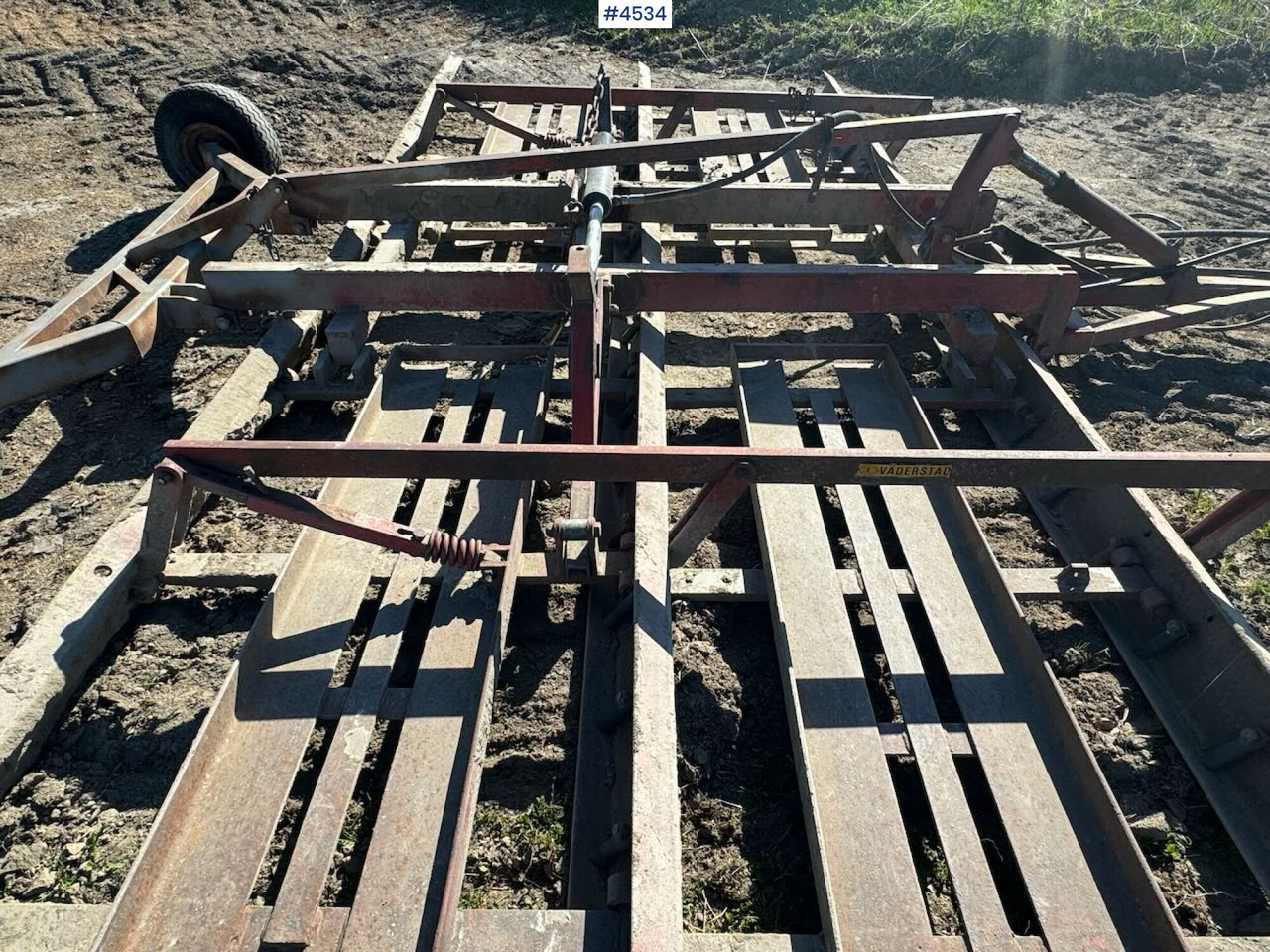 Väderstad harrow - ציוד עיבוד קרקע: תמונה 4 Väderstad harrow - ציוד עיבוד קרקע: תמונה 4