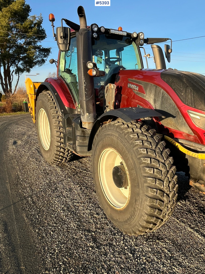 Valtra T 174 E Twintrac Tractor - טרקטור חקלאי: תמונה 2 Valtra T 174 E Twintrac Tractor - טרקטור חקלאי: תמונה 2