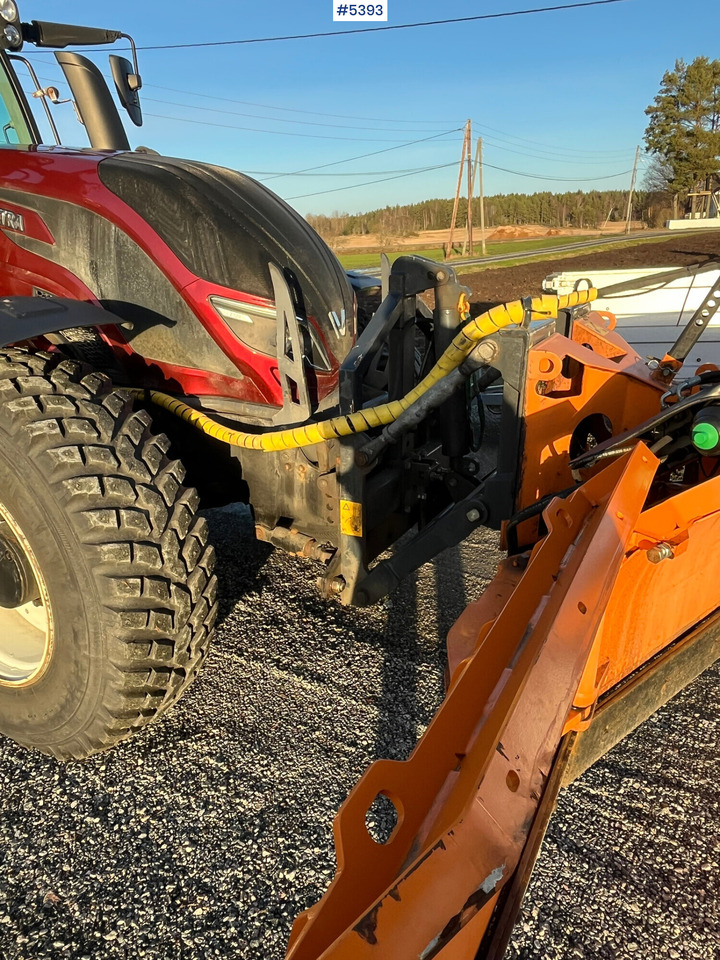 Valtra T 174 E Twintrac Tractor - טרקטור חקלאי: תמונה 3 Valtra T 174 E Twintrac Tractor - טרקטור חקלאי: תמונה 3