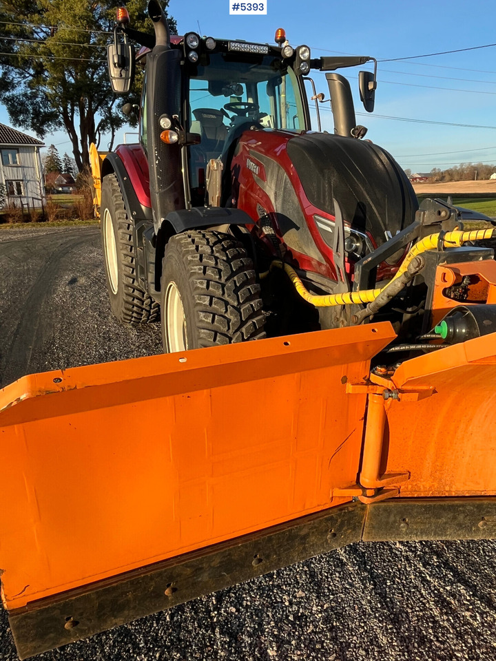 Valtra T 174 E Twintrac Tractor - טרקטור חקלאי: תמונה 4 Valtra T 174 E Twintrac Tractor - טרקטור חקלאי: תמונה 4